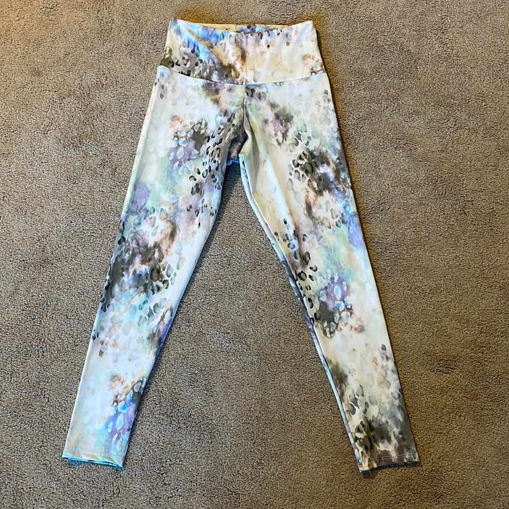 Onzie leggings NWOT size S/M